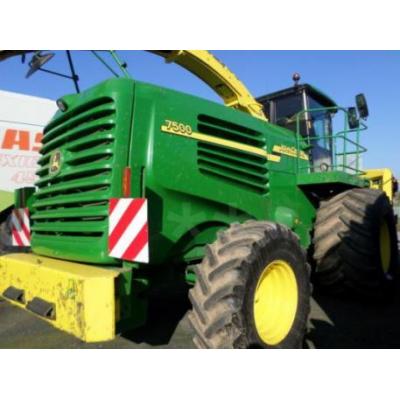 John Deere
                     7500