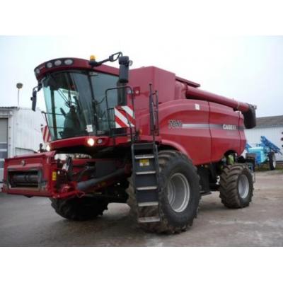 Case IH
                     7010