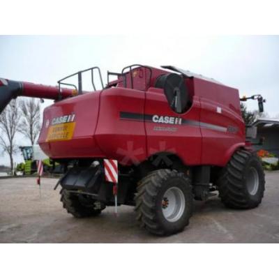 Case IH
                     7010