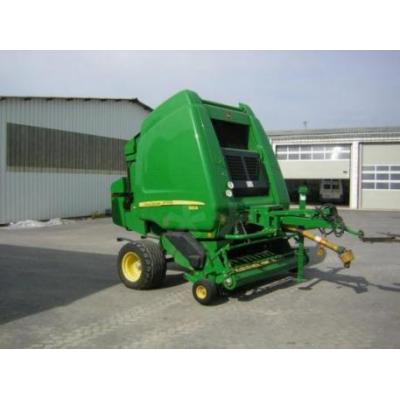 John Deere
                     864