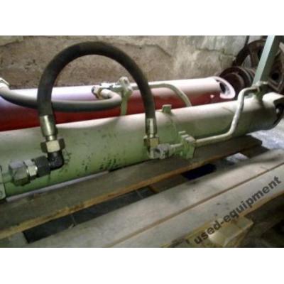 Hydraulic cylinders 2 pieces the length of 200 cm.