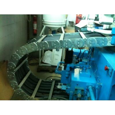 640 tn Plastic injection machine