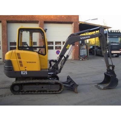 VOLVO EC 25