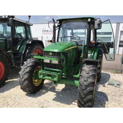 John Deere 5720