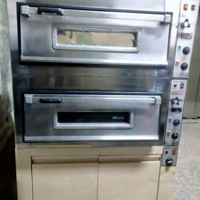 Oven for pizzeria, confectionery, bakery, delicate