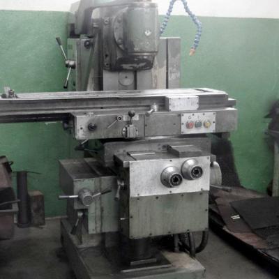 FU 251 universal milling machine