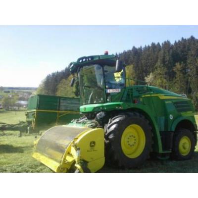 John Deere 8400