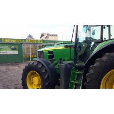 John Deere 6930