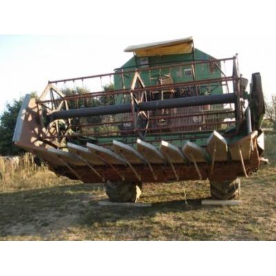 John Deere 1055