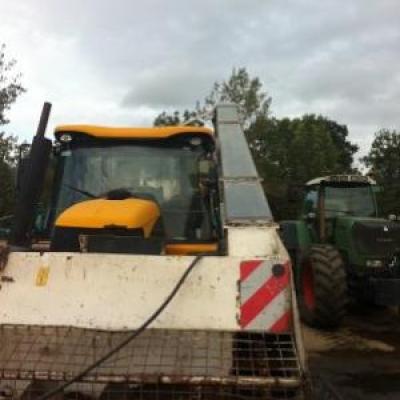 Convoyeur sur tracteur pour alimentation broyeur /