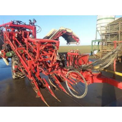 Simon 2 row pulled carrot harvester with elevator