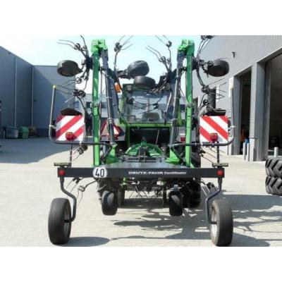 Deutz-Fahr
                     Condimaster 9021