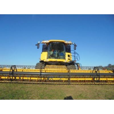 New Holland
                     CR9080 ELEVATION