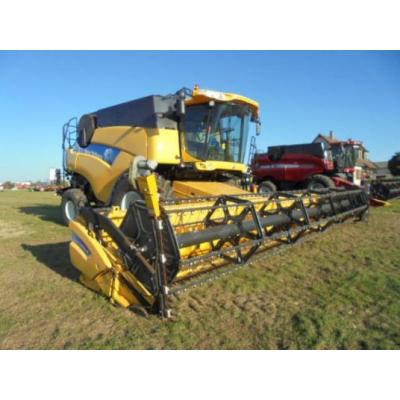 New Holland
                     CR9080 ELEVATION