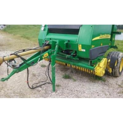 John Deere
                     582