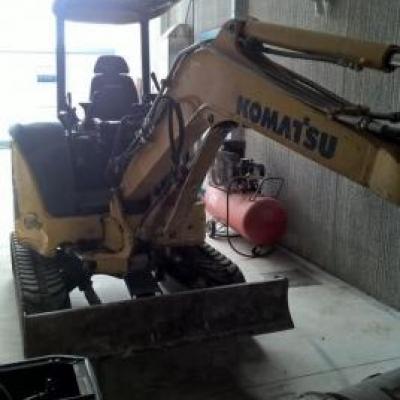 Komatsu PC27MR-2