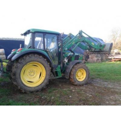 John Deere
                     6220