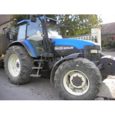 New Holland
                     TM 135