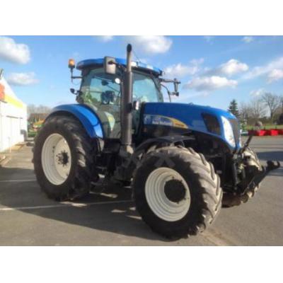 New Holland
                     TRACTEUR T 7030