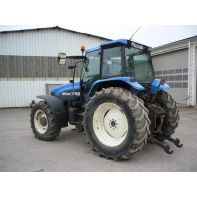 New Holland
                     TRACTEUR