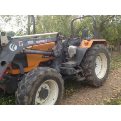 Renault
                     TRACTEUR CERES 335