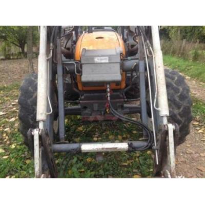 Renault
                     TRACTEUR CERES 335