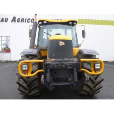 JCB
                     FASTRAC 3220