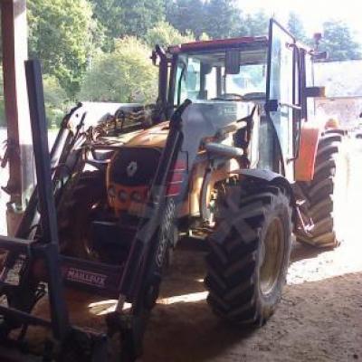 Renault
                     TRACTEUR CELTIS 446 R