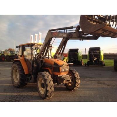 Renault
                     TRACTEUR RENAULT CERE