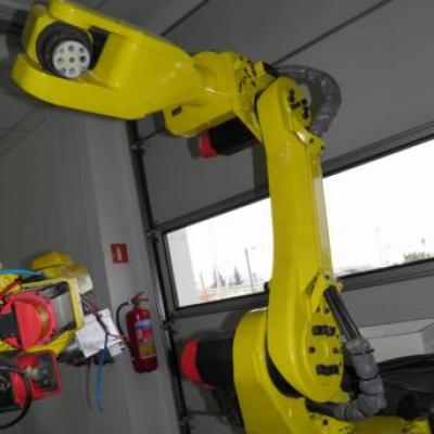 Robot przemysłowy spawalniczy Fanuc Arc Mate 100i