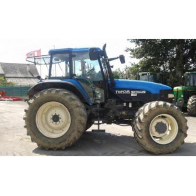 New Holland
                     TM135