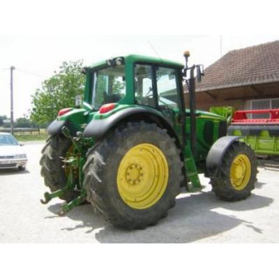 John Deere
                     6620