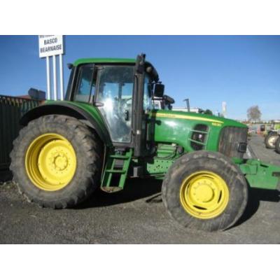 John Deere
                     6830