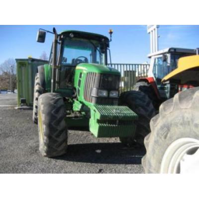 John Deere
                     6830