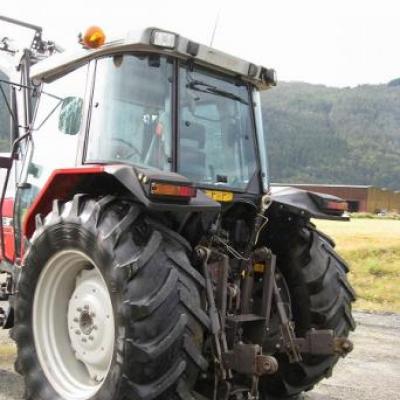 Ciągnik Massey Ferguson Speedshift 4140/6