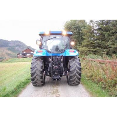 Ciągnik New Holland-110-TS 1999 z ładowaczem