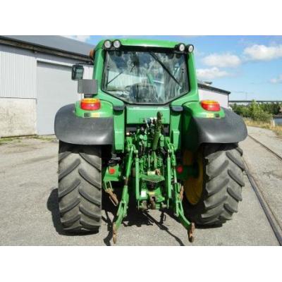 Ciągnik John Deere VU-6320 2007 z ładowaczem