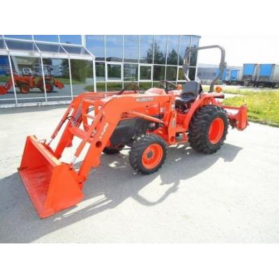 Kubota BL34 2007 z ładowaczem