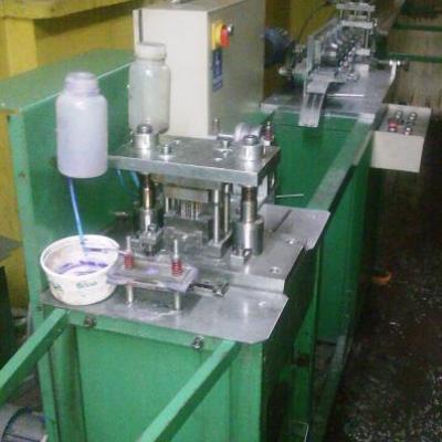 Maszyna do produkcji narożników aluminiowych