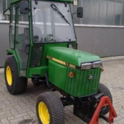 John Deere 855