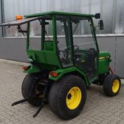 John Deere 855