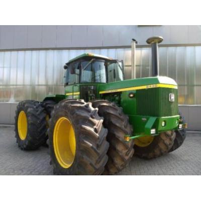 John Deere 8430