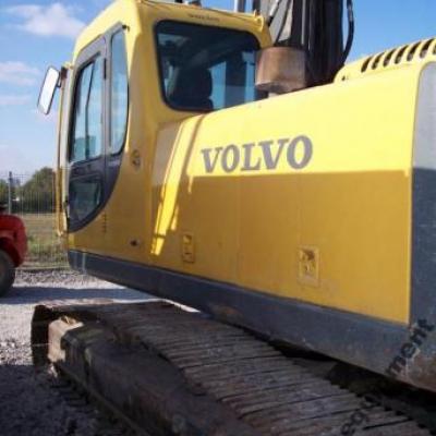 KOPARKA GĄSIENICOWA VOLVO EC 240