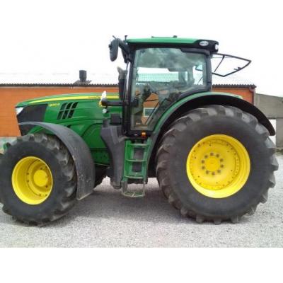 John Deere 6210R