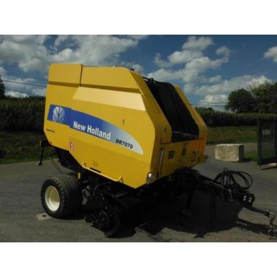 New Holland BR7070