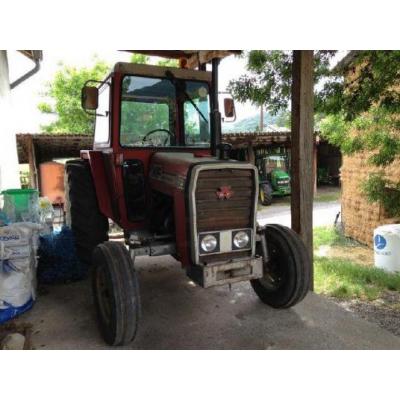 Massey Ferguson 560