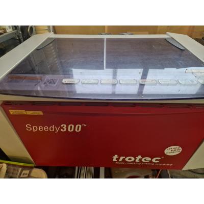 ploter laserowy firmy trotec, model speedy 300 (ws