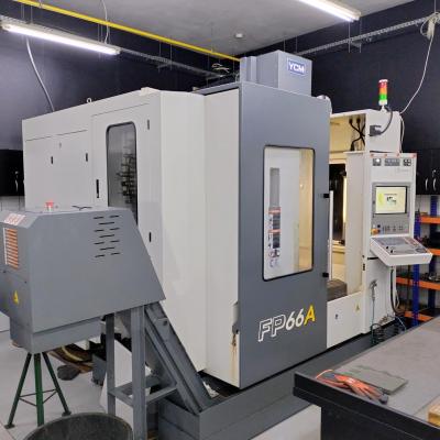 Centrum obróbcze CNC YCM FP66A