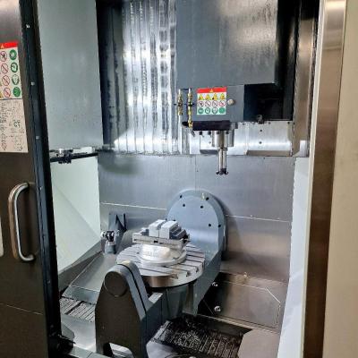 Centrum obróbcze pionowe CNC HAAS UMC-750SS