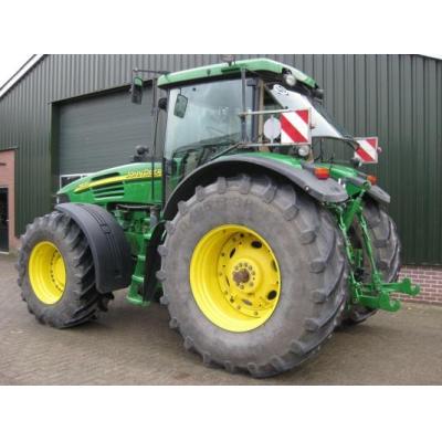 John Deere 7920